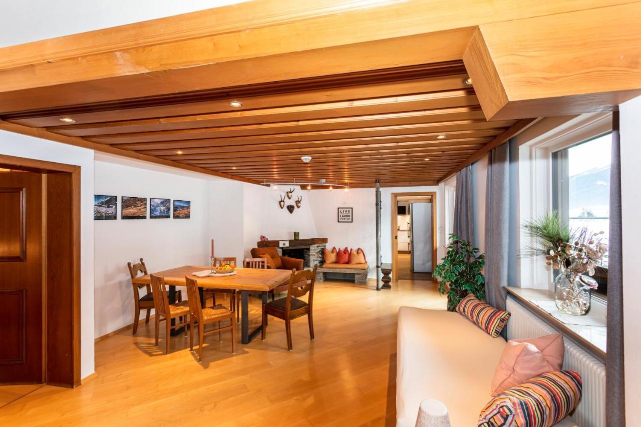 Hoelzl Bed & Breakfast Нойкирхен-ам-Гросфенедигер Экстерьер фото