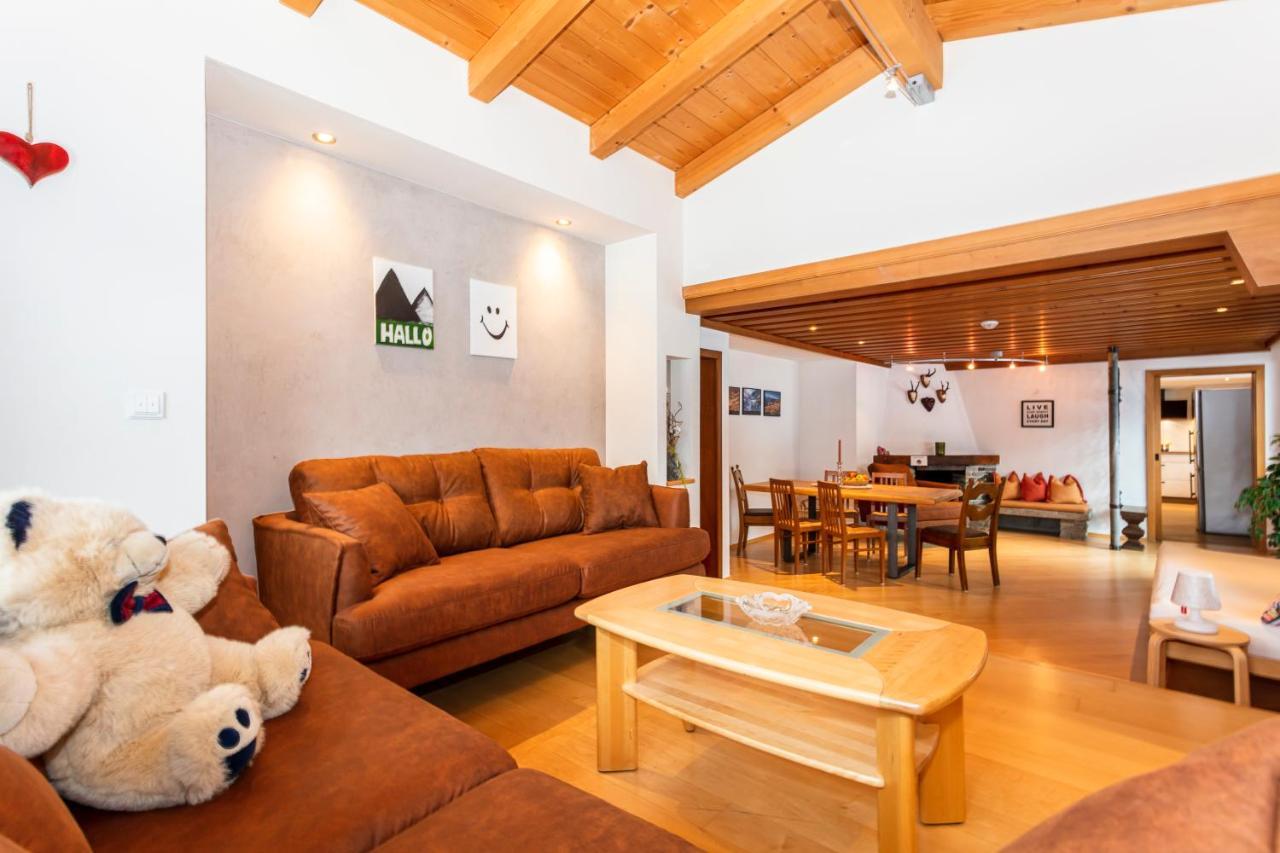 Hoelzl Bed & Breakfast Нойкирхен-ам-Гросфенедигер Экстерьер фото